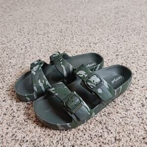 NWOT Cat & Jack Boys Double Strap Sandals Size 2 Green Camo Slip On